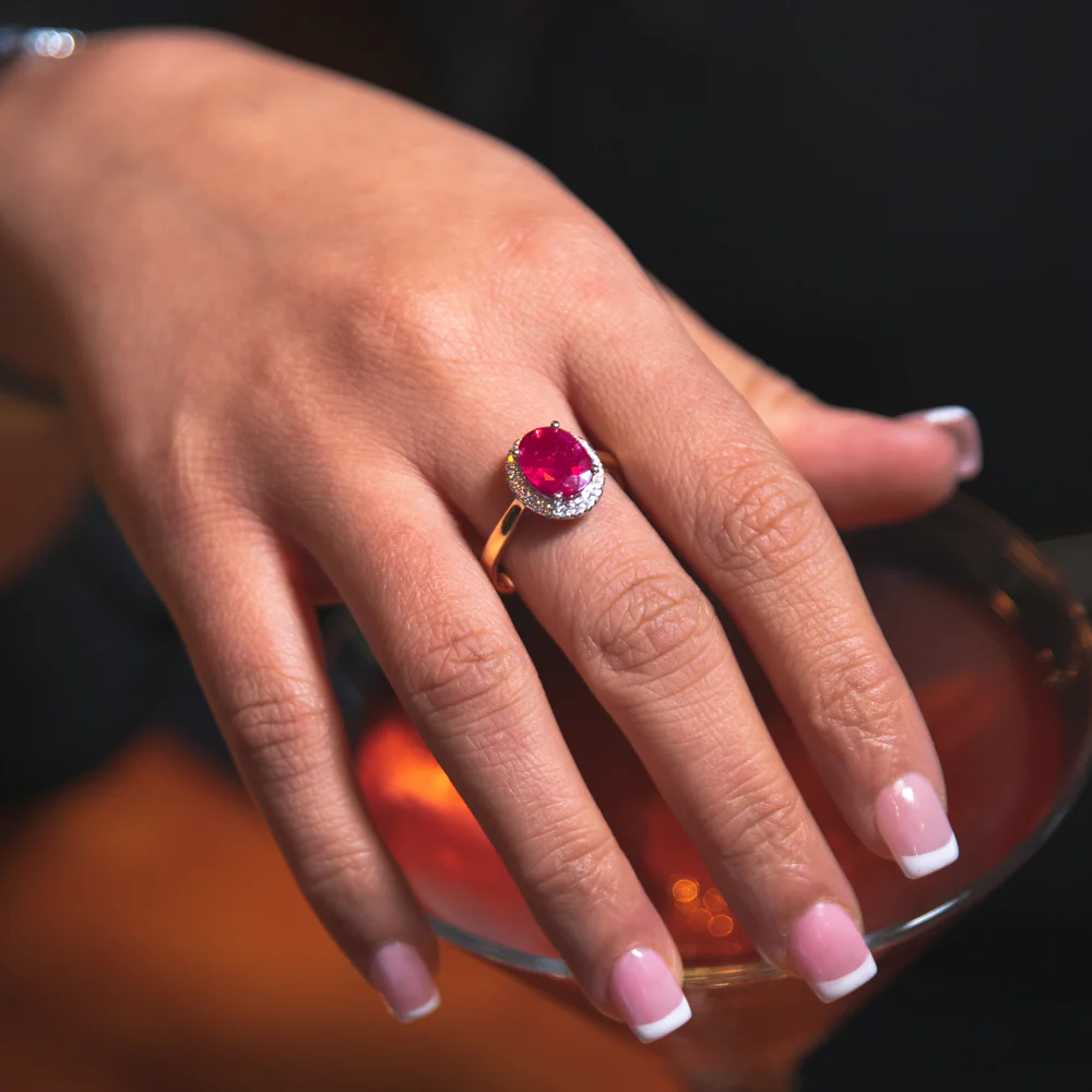 9ct Yellow Gold Diamond 4.3ct Natural Enhanced/Heat Treated Ruby and 1/4 Carat Diamond Ring - Image 3