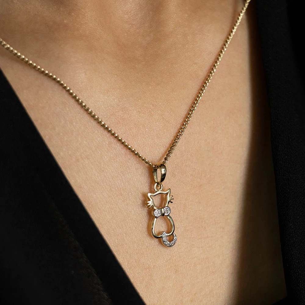 9ct Yellow Gold Diamond Cat Pendant with 7 Brilliant Cut Diamonds - Image 2