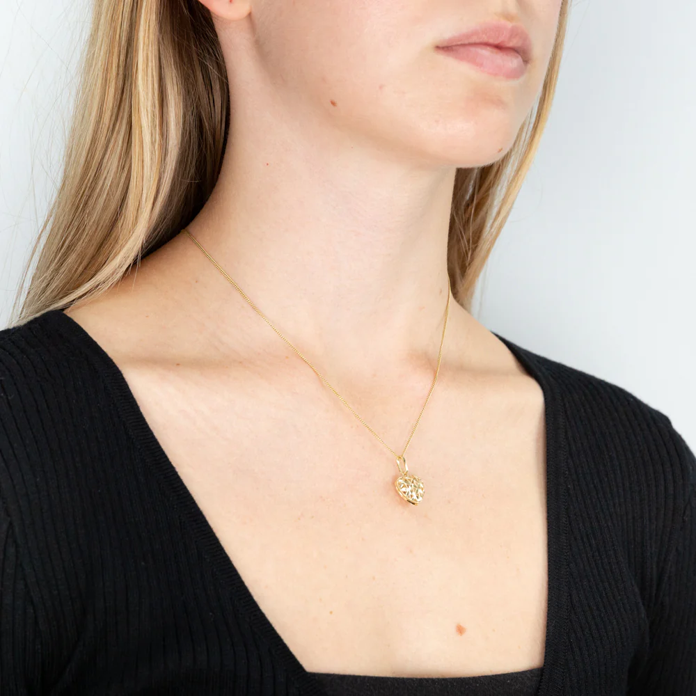 9ct Yellow Gold Diamond Cut Heart Pendant - Image 2
