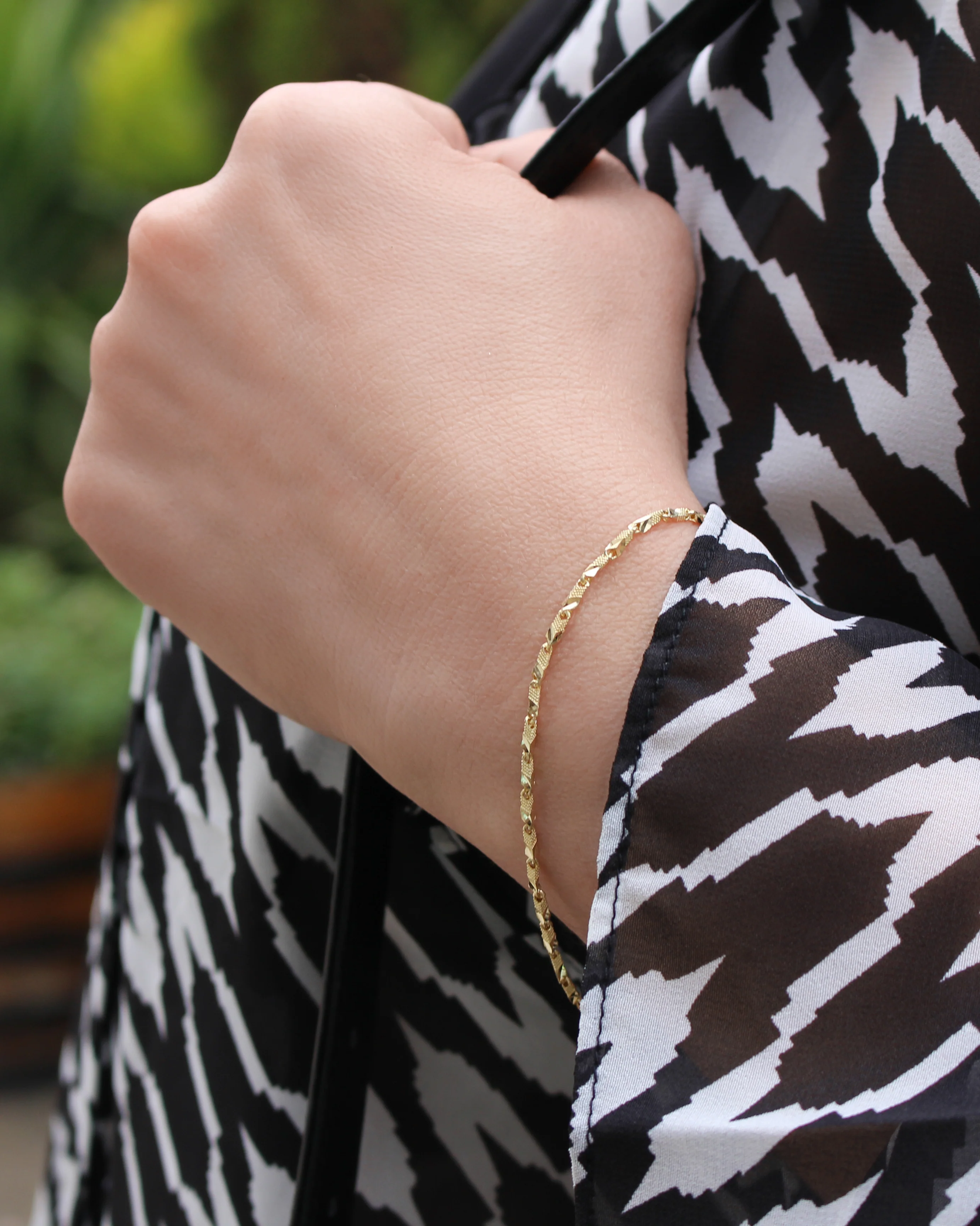 9ct Yellow Gold Diamond Cut Twist 19cm Bracelet - Image 3