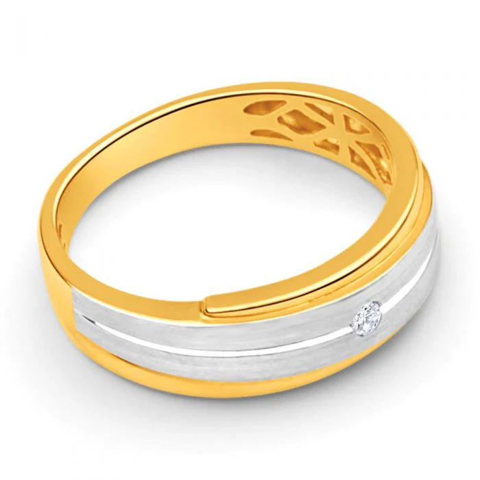 9ct Yellow Gold Diamond Ring - Image 2