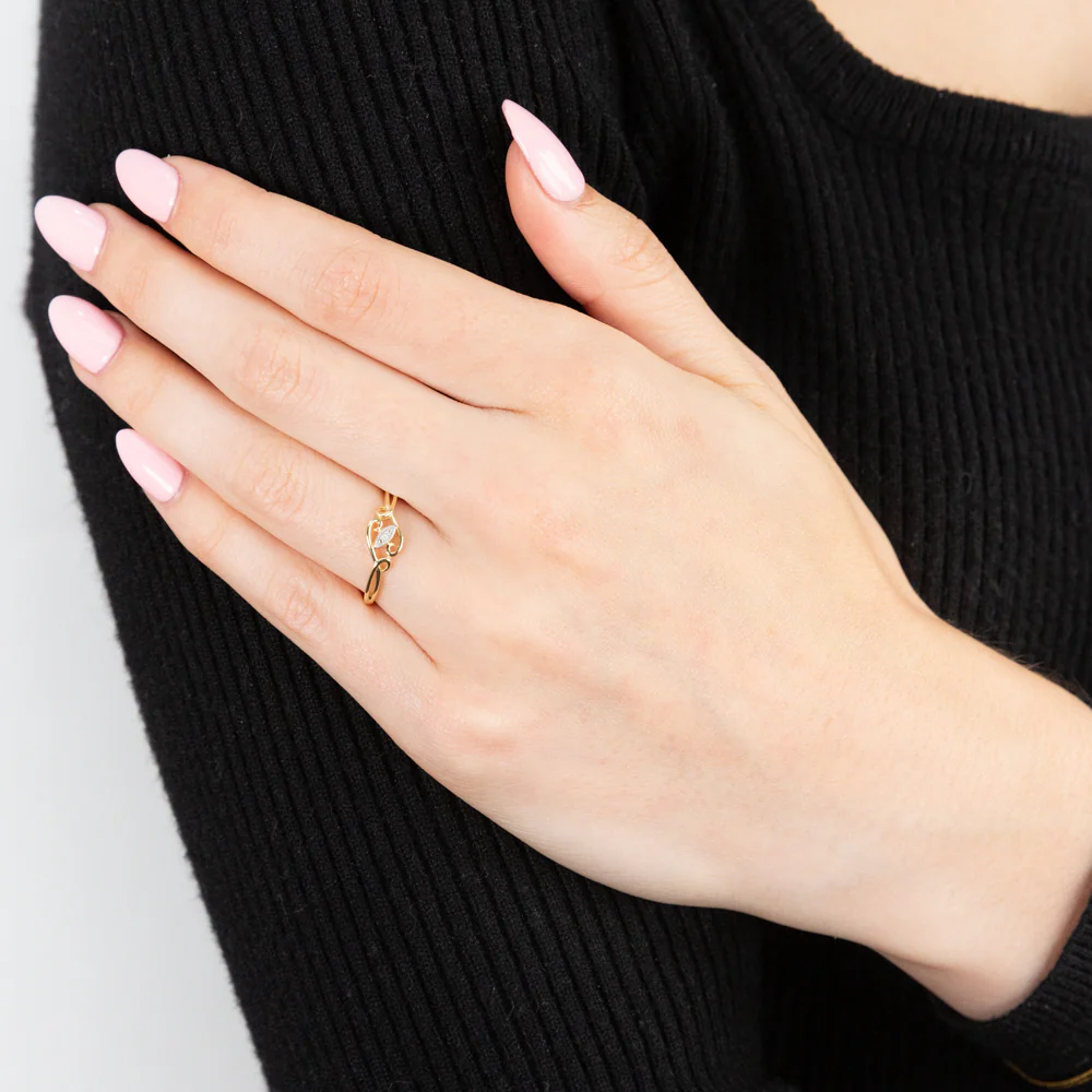 9ct Yellow Gold Diamond Ring - Image 3