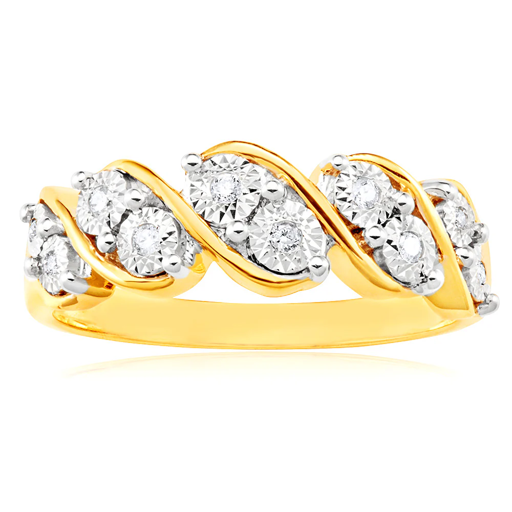 9ct Yellow Gold Diamond Ring Set with 10 Beautiful Brilliant Diamonds