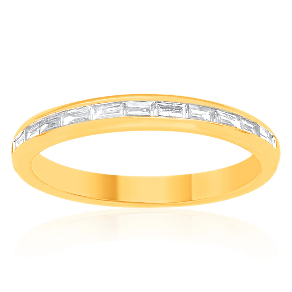 9ct Yellow Gold Diamond Ring With 11 Baguette Diamonds