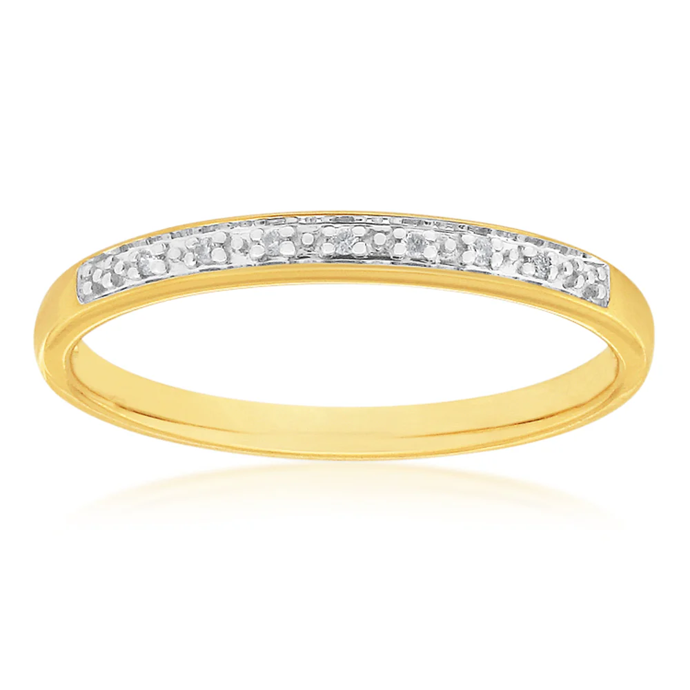 9ct Yellow Gold Diamond Ring with 7 Brilliant Cut Diamonds