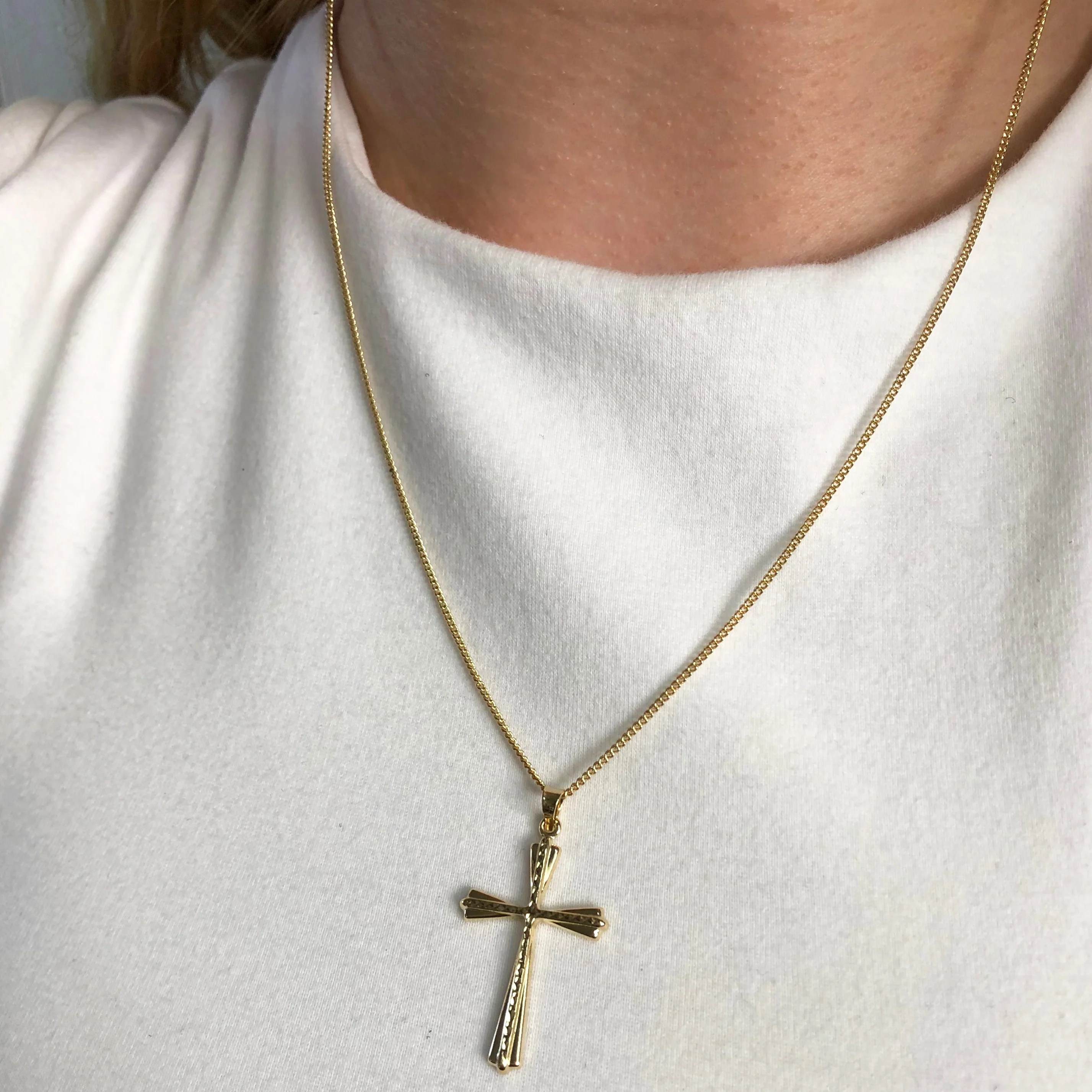 9ct Yellow Gold Fancy Cross Pendant - Image 2