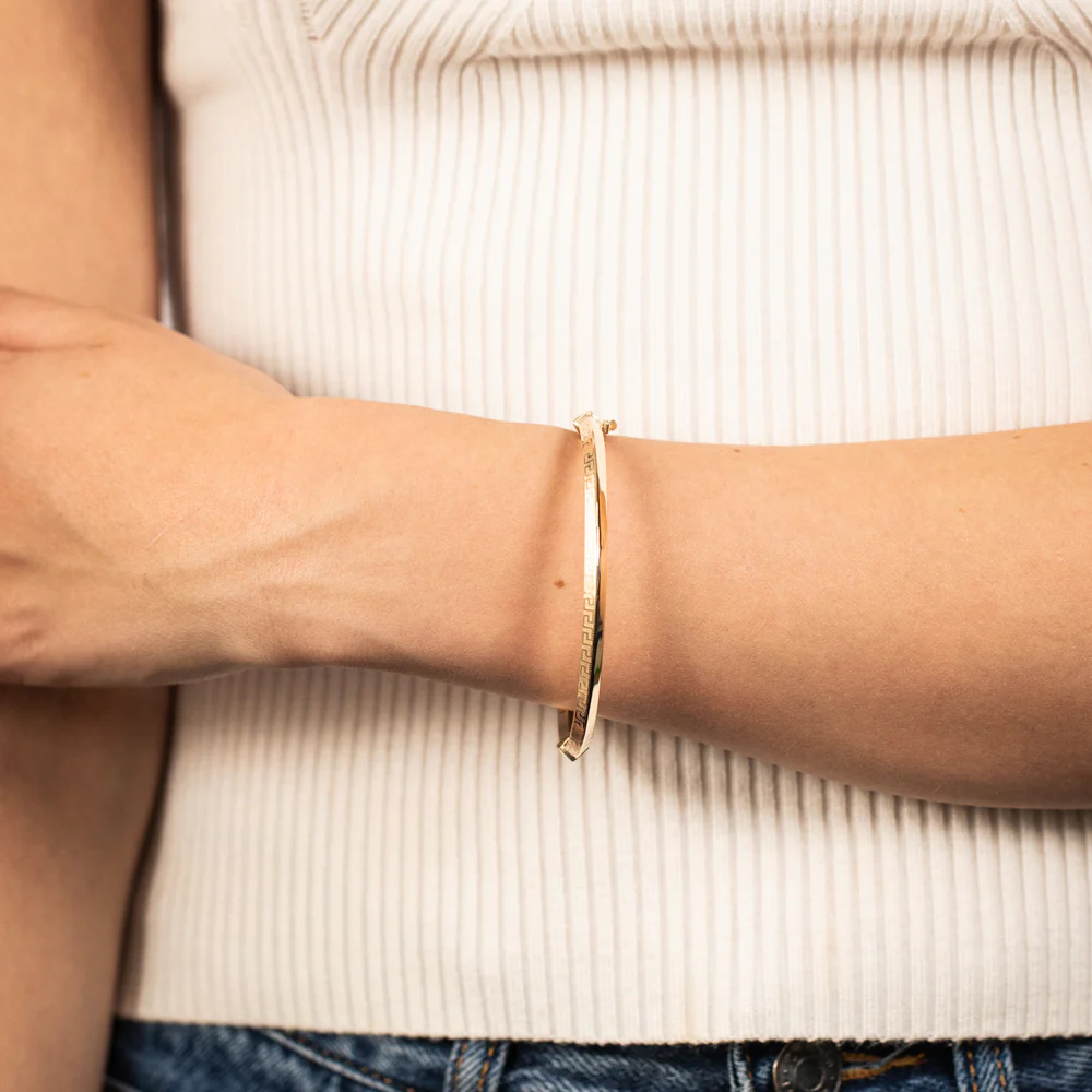 9ct Yellow Gold Greek Key Hinged Bangle - Image 2