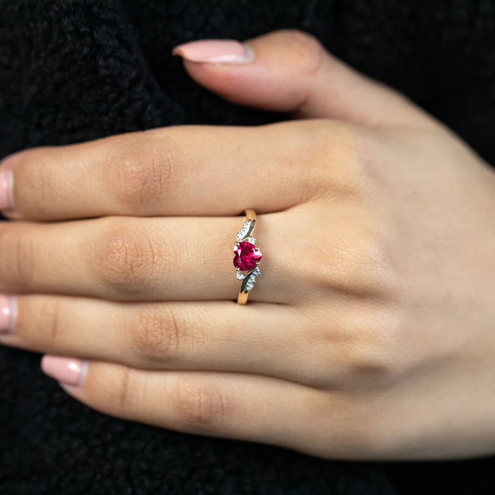 9ct Yellow Gold Heart Created Ruby + Diamond Ring - Image 4