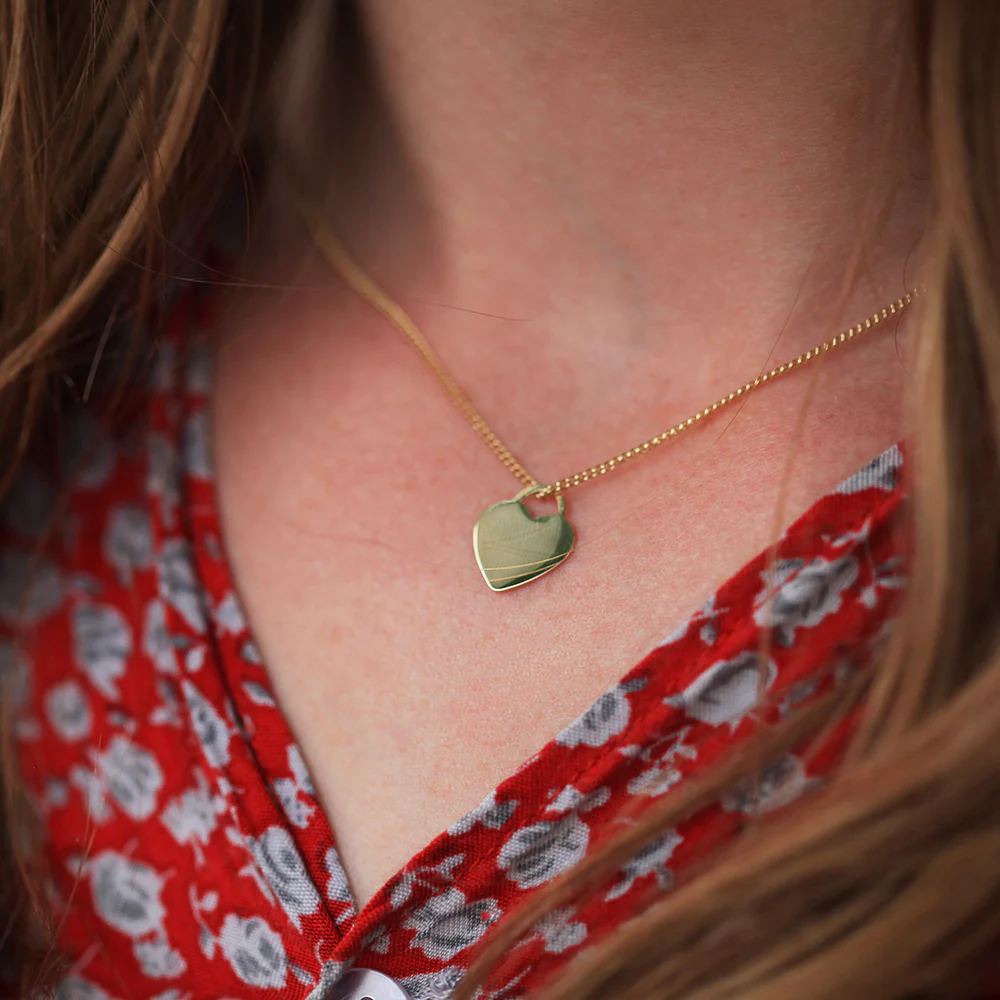 9ct Yellow Gold Heart Pendant - Image 3