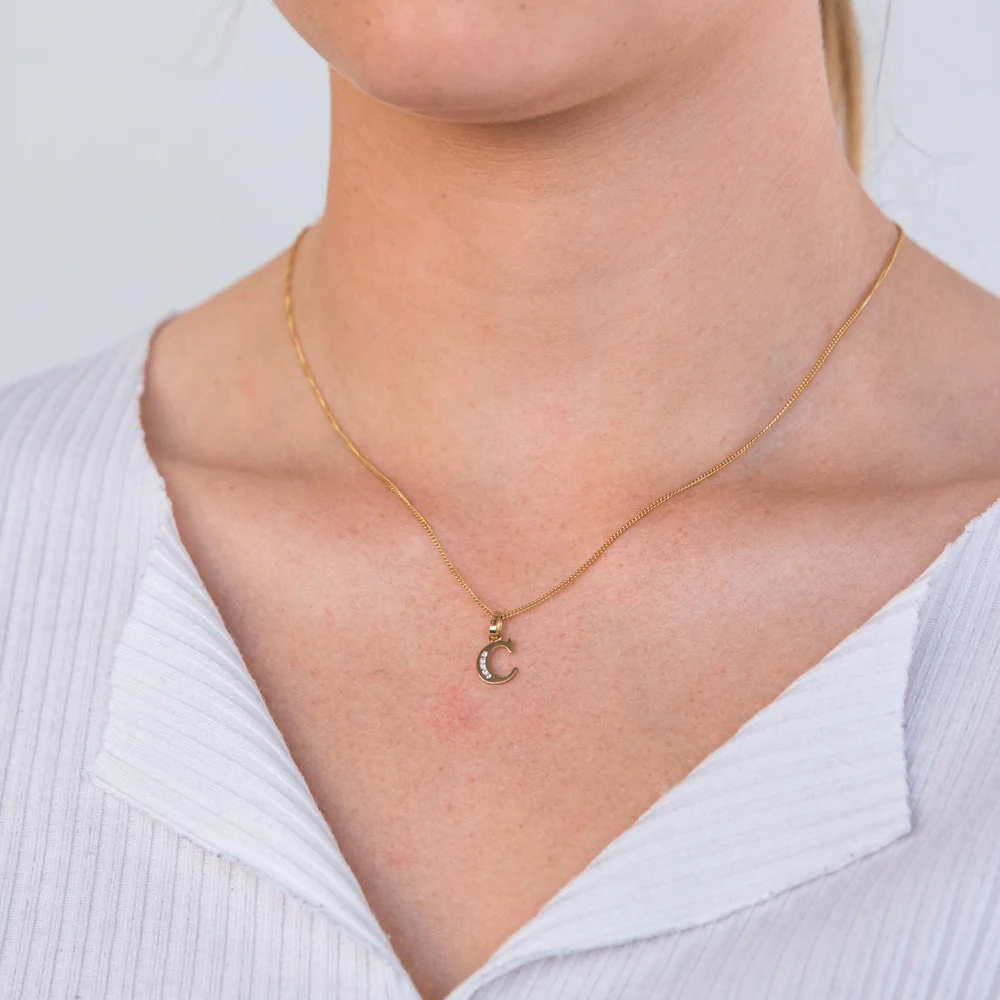 9ct Yellow Gold Initial C Zirconia Pendant - Image 2