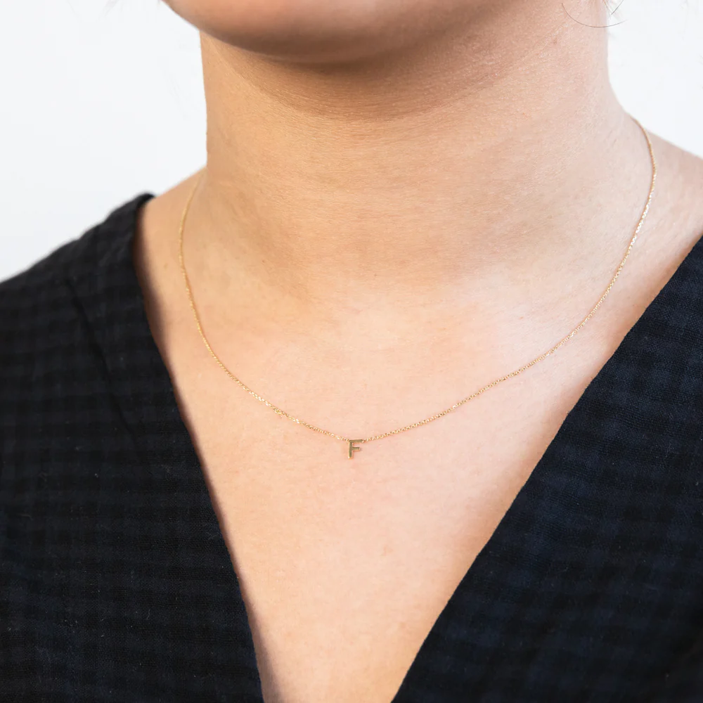 9ct Yellow Gold Initial "F" Pendant On 43cm Chain - Image 2