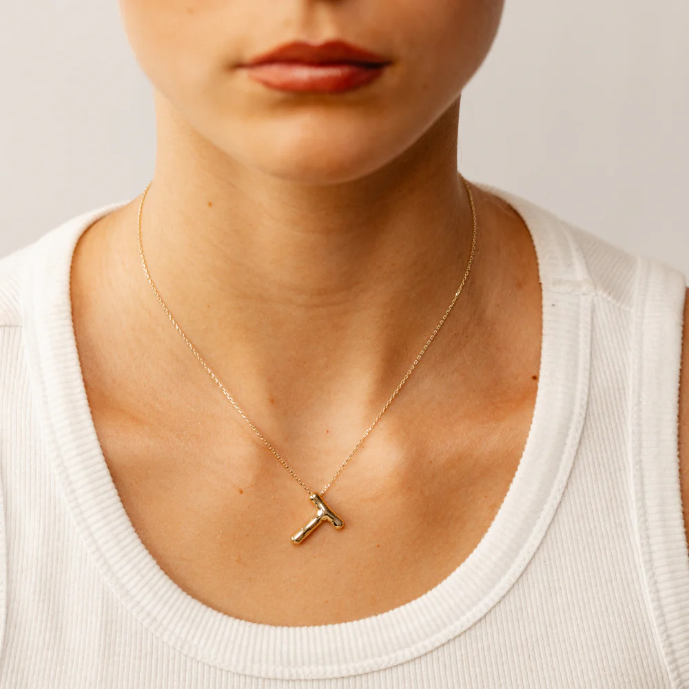 9ct Yellow Gold Initial 'T' Puffed Pendant on 43cm Chain - Image 2
