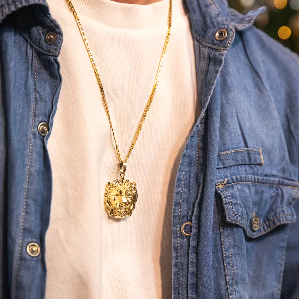 9ct Yellow Gold Lion Head Pendant - Image 2