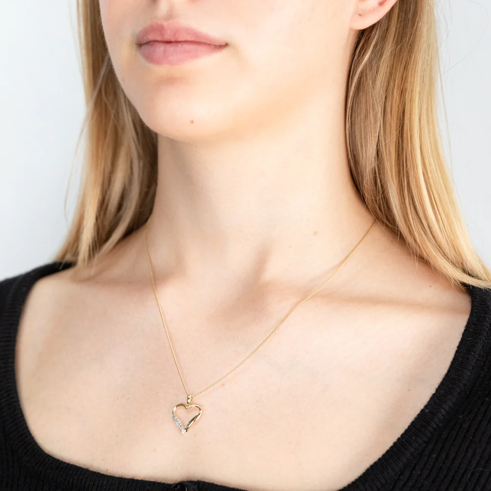 9ct Yellow Gold Luxurious Diamond Pendant - Image 3