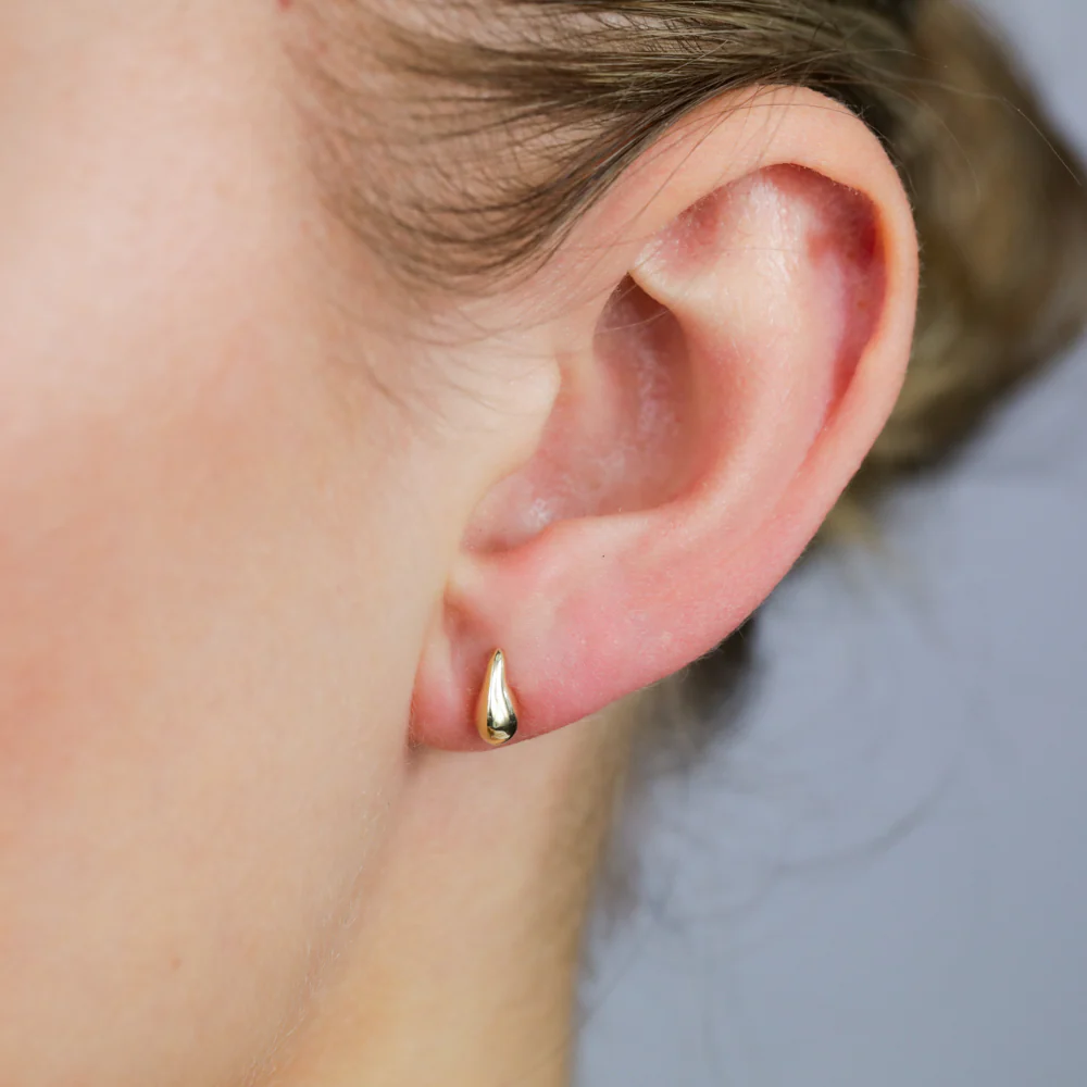 9ct Yellow Gold Mini Rounded Teardrop Stud Earrings - Image 2