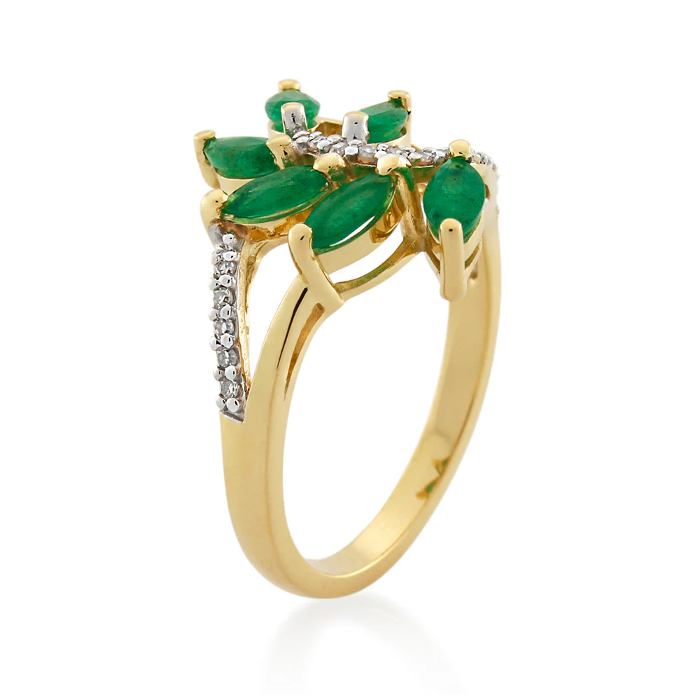 9ct Yellow Gold Natural Emerald and Diamond Ring - Image 2