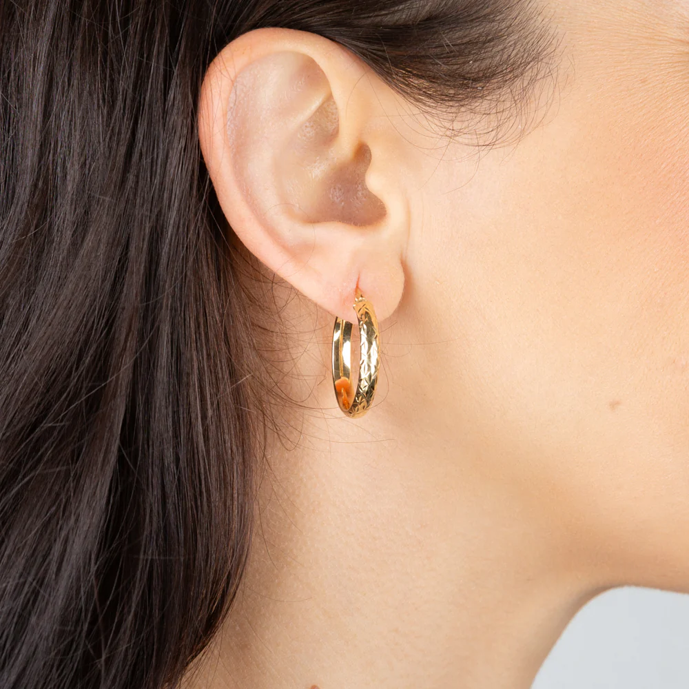9ct Yellow Gold Patterned 20mm Hoop Earrings - Image 2