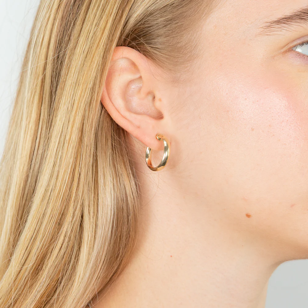 9ct Yellow Gold Plain 15mm Hoops Earrings - Image 2