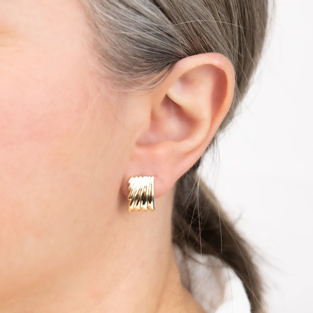 9ct Yellow Gold Seashell Fancy Hoop Earrings - Image 2