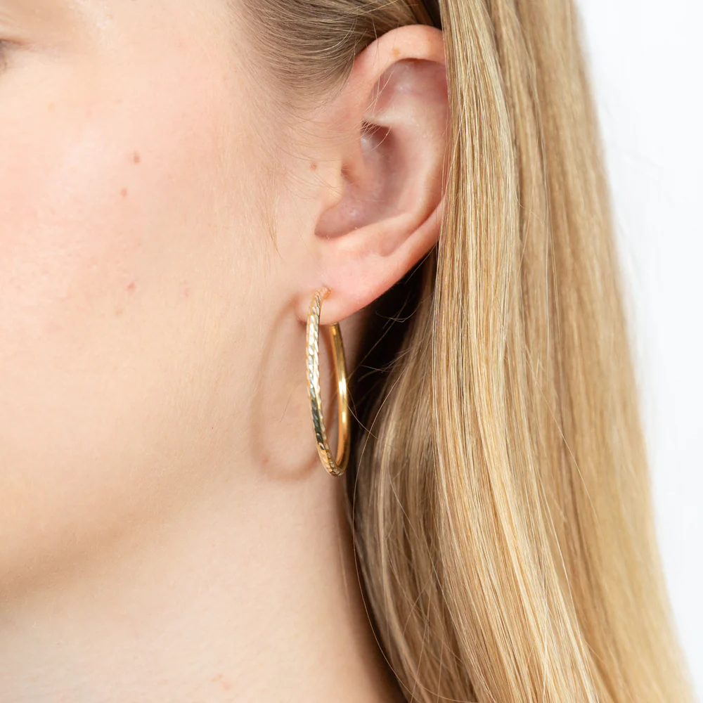 9ct Yellow Gold Silver Filled 30mm Hoop Earrings with diamond cut feature - Image 2