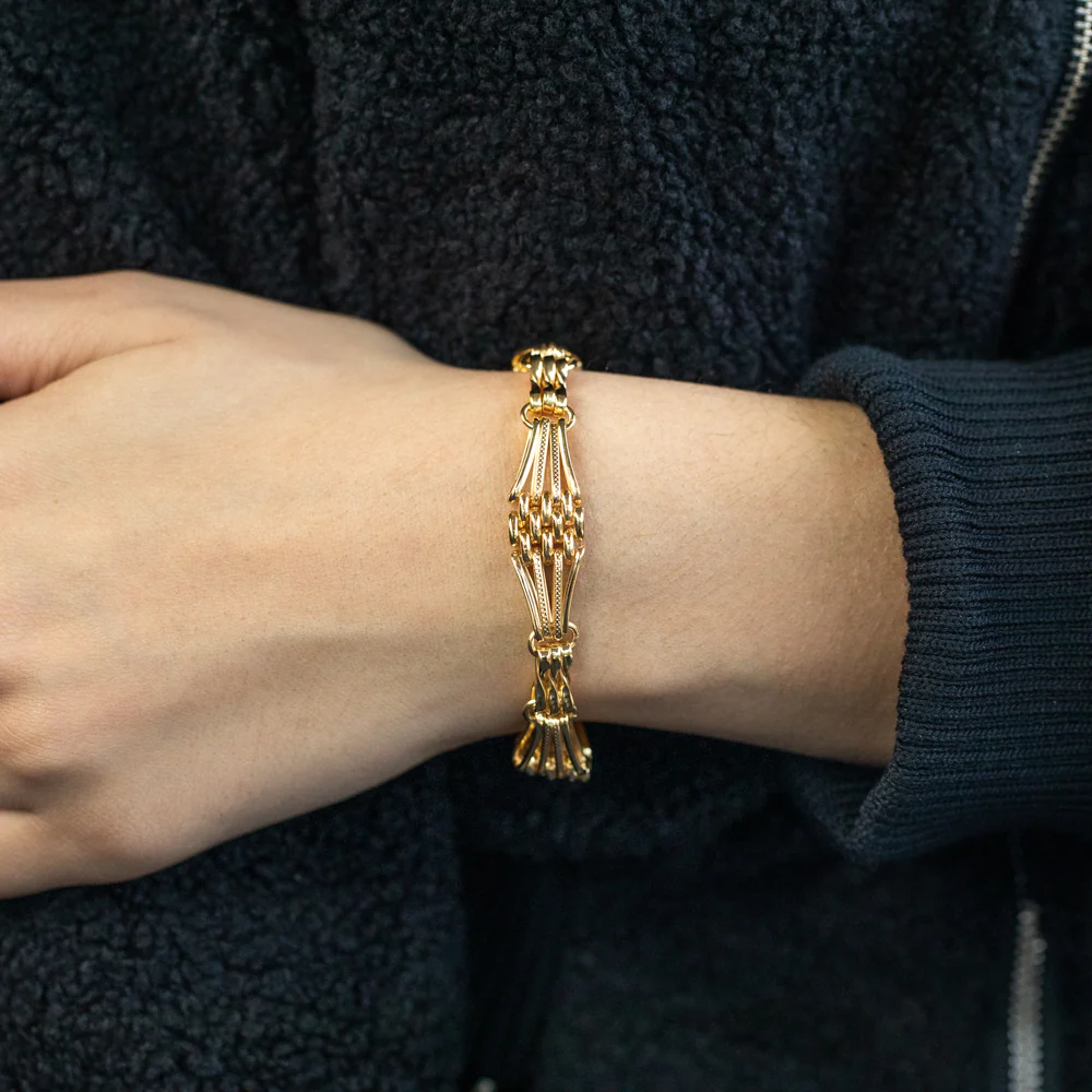 9ct Yellow Gold Silver Filled Bolt Ring 21cm Bracelet - Image 3