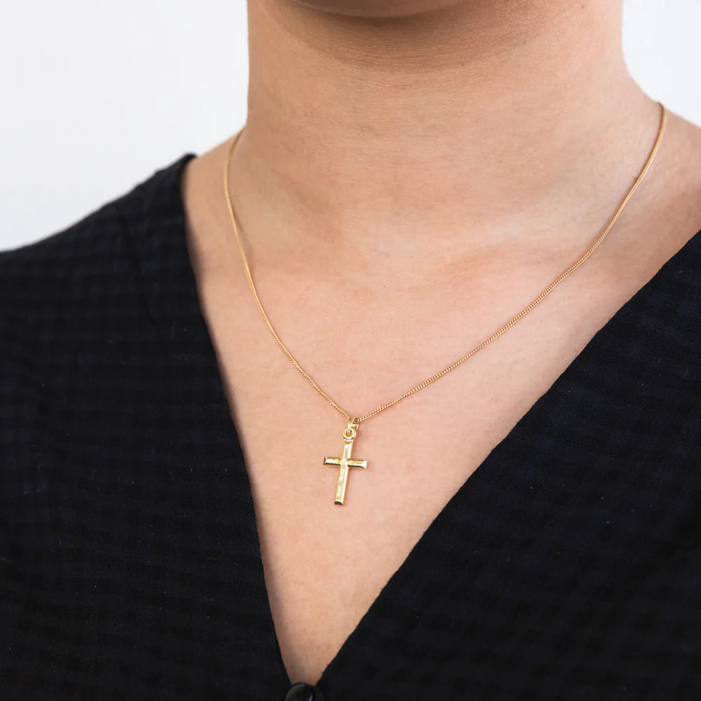 9ct Yellow Gold Silverfilled Diamond Cut Cross Pendant - Image 2