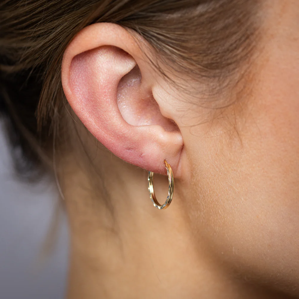 9ct Yellow Gold Silverfilled Twisted Sleeper Earrings - Image 2