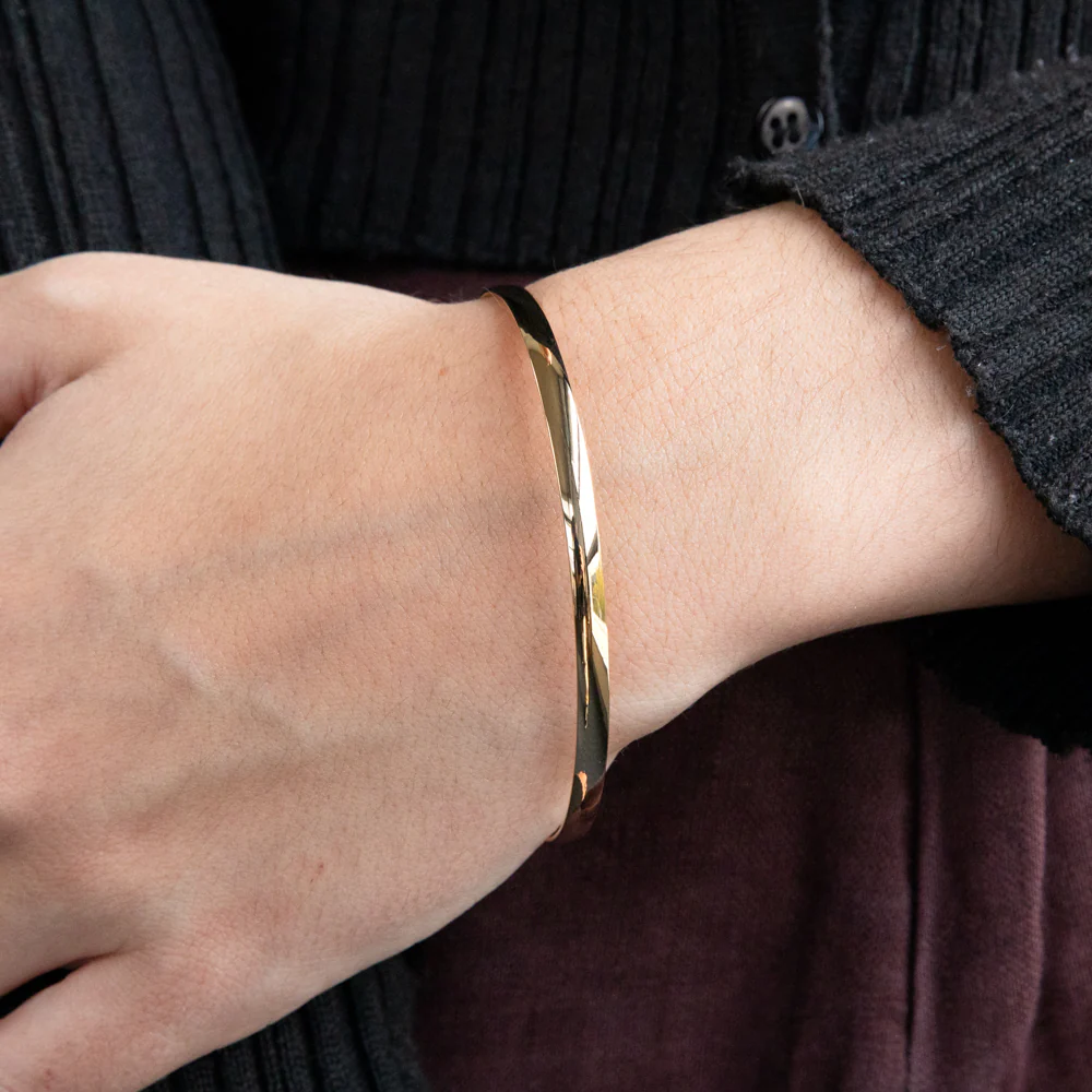 9ct Yellow Gold SOLID 4mm Bangle - Image 3
