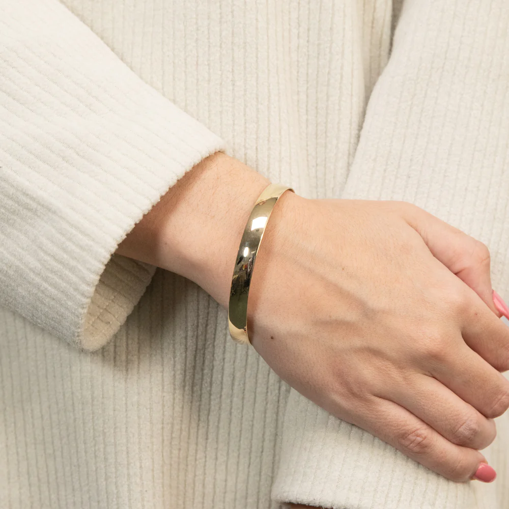 9ct Yellow Gold SOLID 8mm Bangle - Image 3