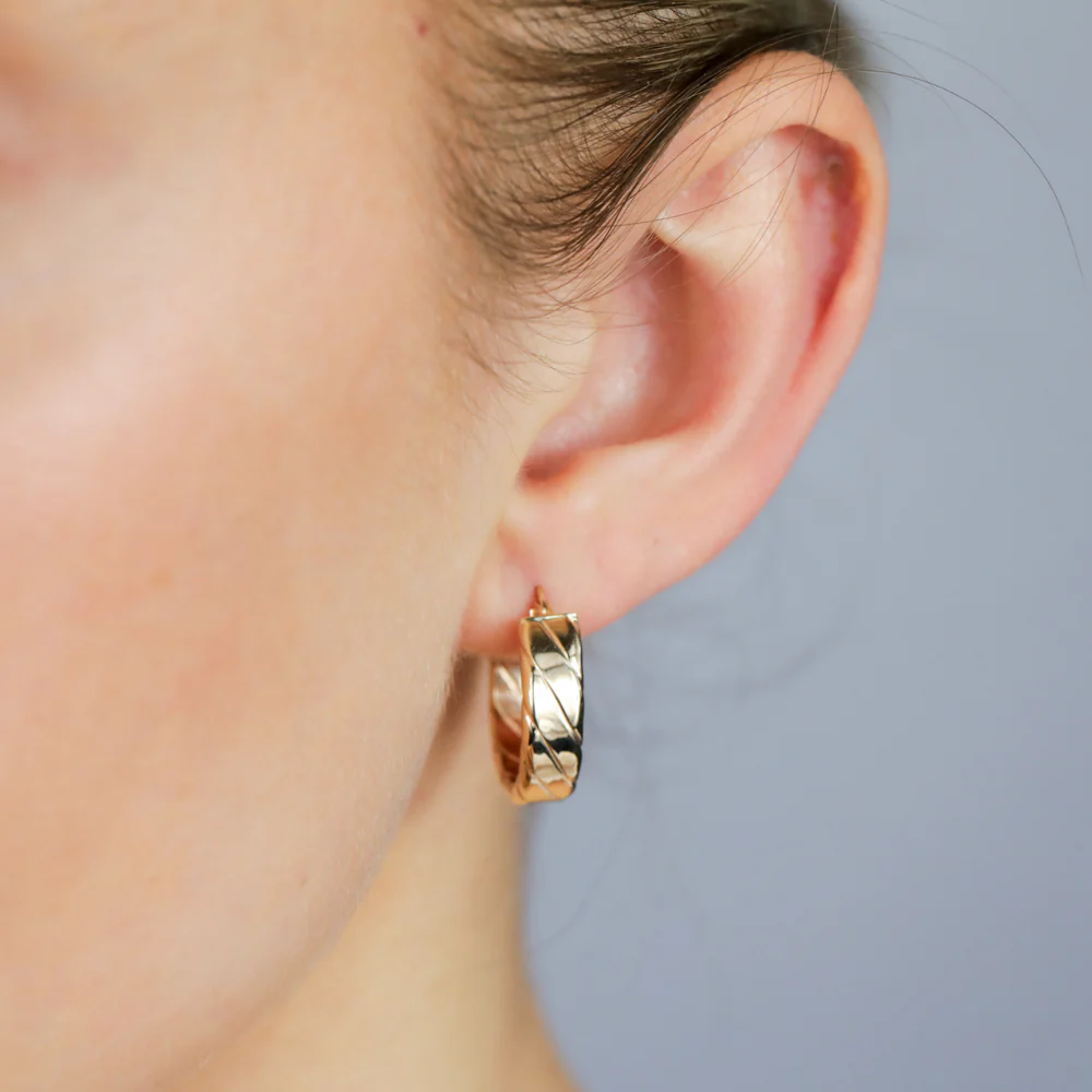 9ct Yellow Gold Stripe Pattern Hoop Earrings - Image 3