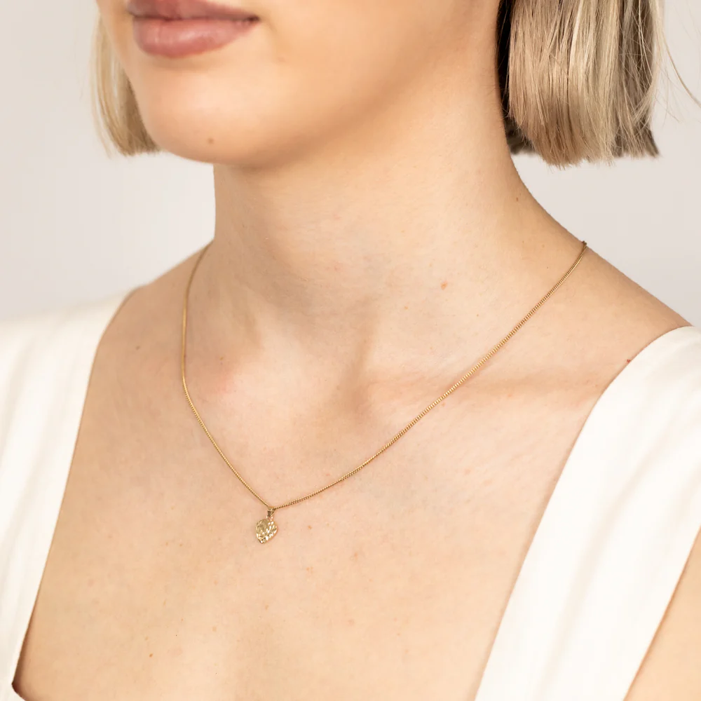 9ct Yellow Gold Textured Heart Pendant - Image 2