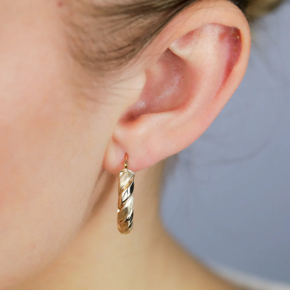 9ct Yellow Gold Twisted Oval Hoop Earrings - Image 3