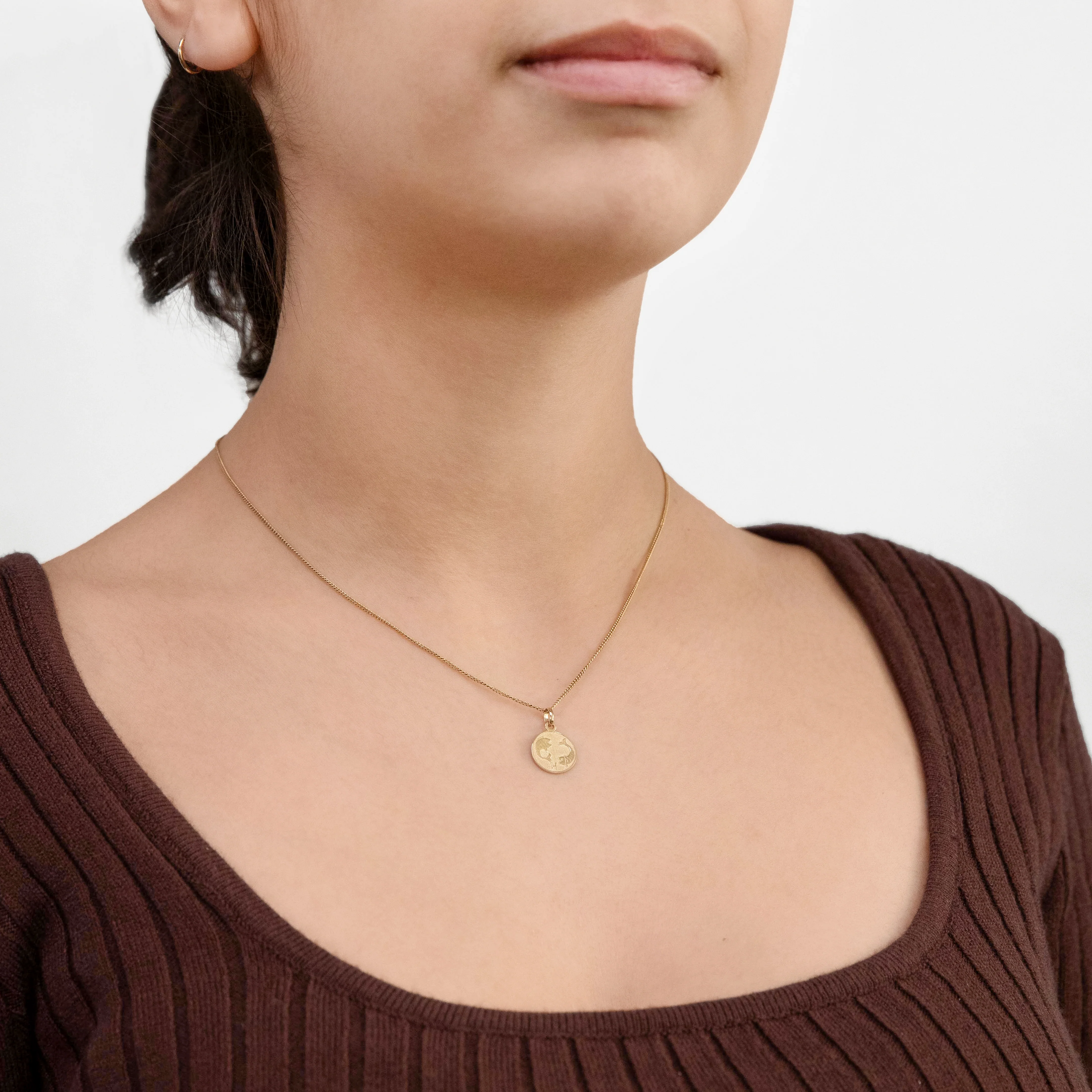 9ct Yellow Gold Zodiac Pisces Pendant - Image 2