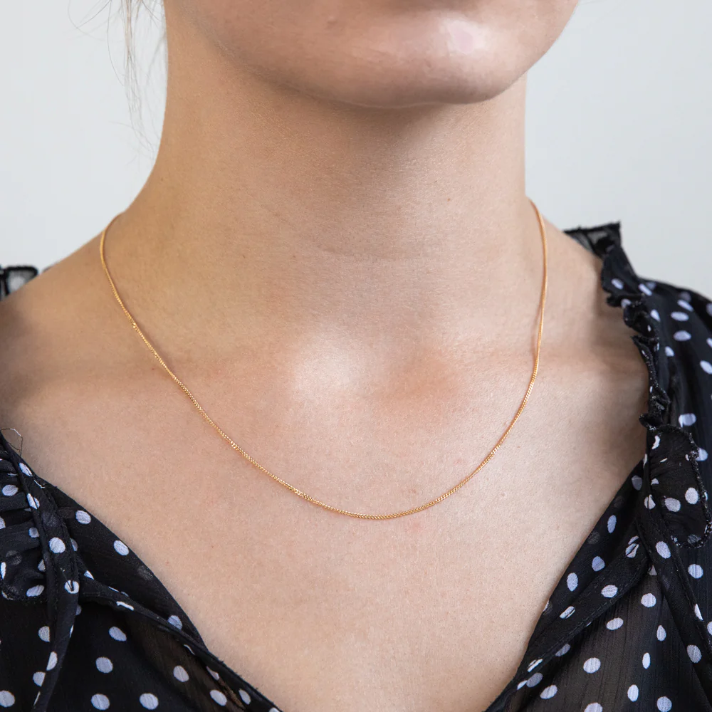 9ct Yellow Solid Gold Curb Chain 45cm 30 Gauge - Image 2