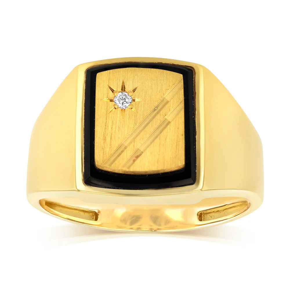 Agate and Diamond Gents Ring in 9ct Yellow Gold