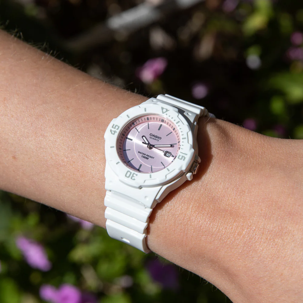 Casio Youth LRW200H-4E3 - Image 2