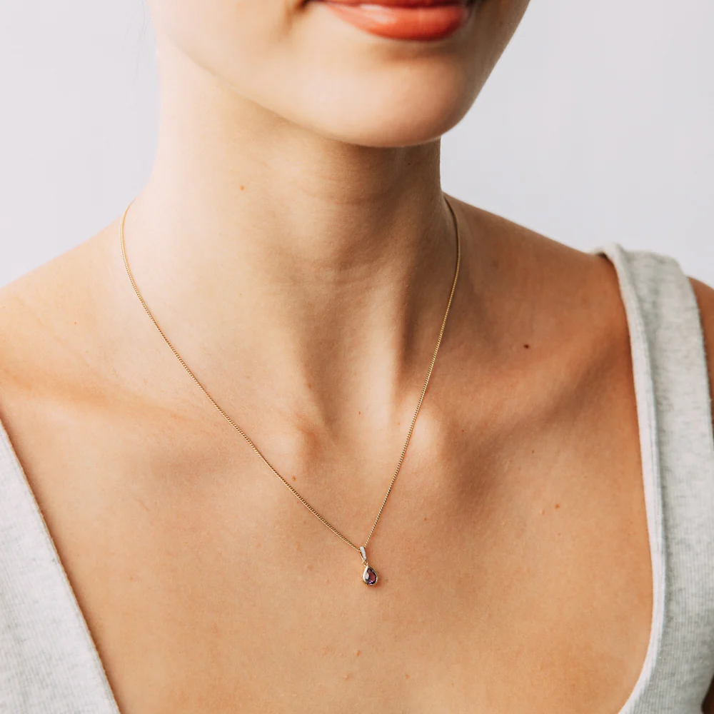 Created Amethyst and Diamond Pendant in 9ct Yellow Gold - Image 3