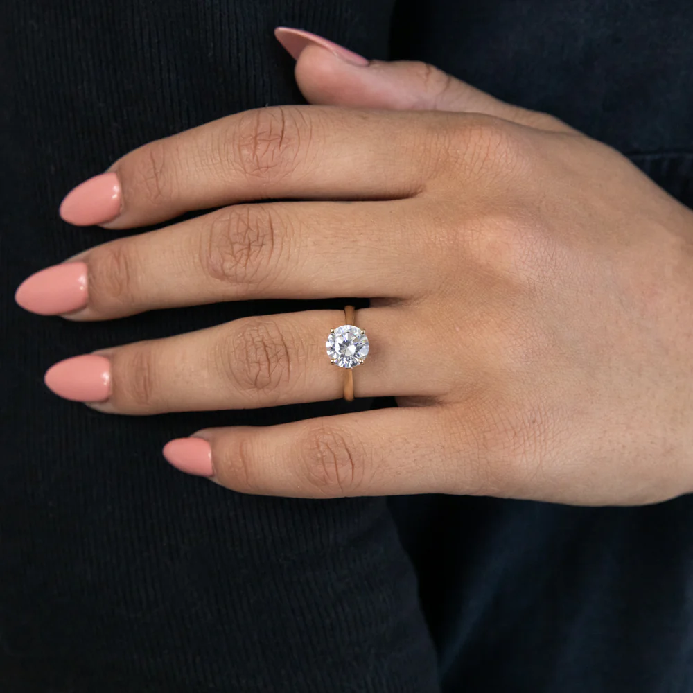 Cubic Zirconia Brilliant Cut Solitaire Ring in 9ct Yellow Gold - Image 3