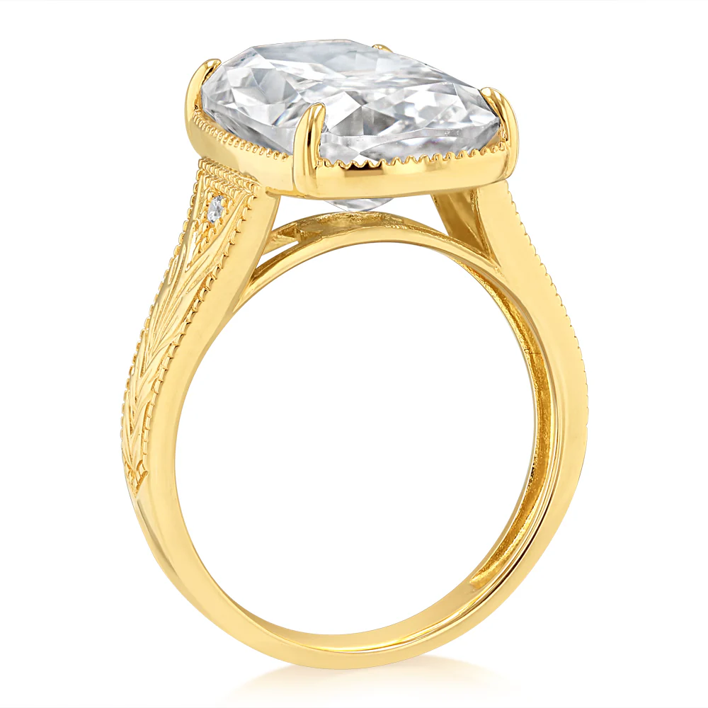 Cubic Zirconia Elongated Cushion Cut Ring in 9ct Yellow Gold - Image 4