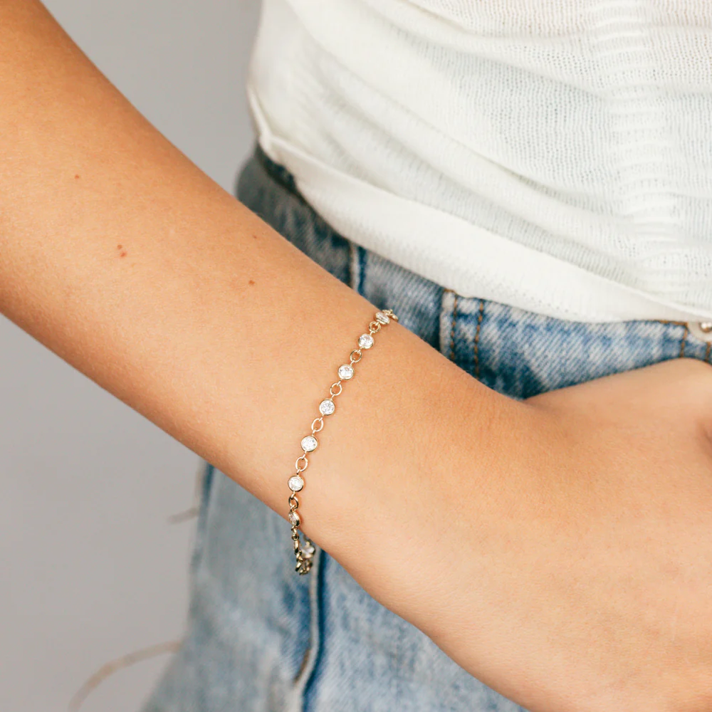 Fancy Cubic Zirconia 19cm Bracelet in 9ct Yellow Gold - Image 3