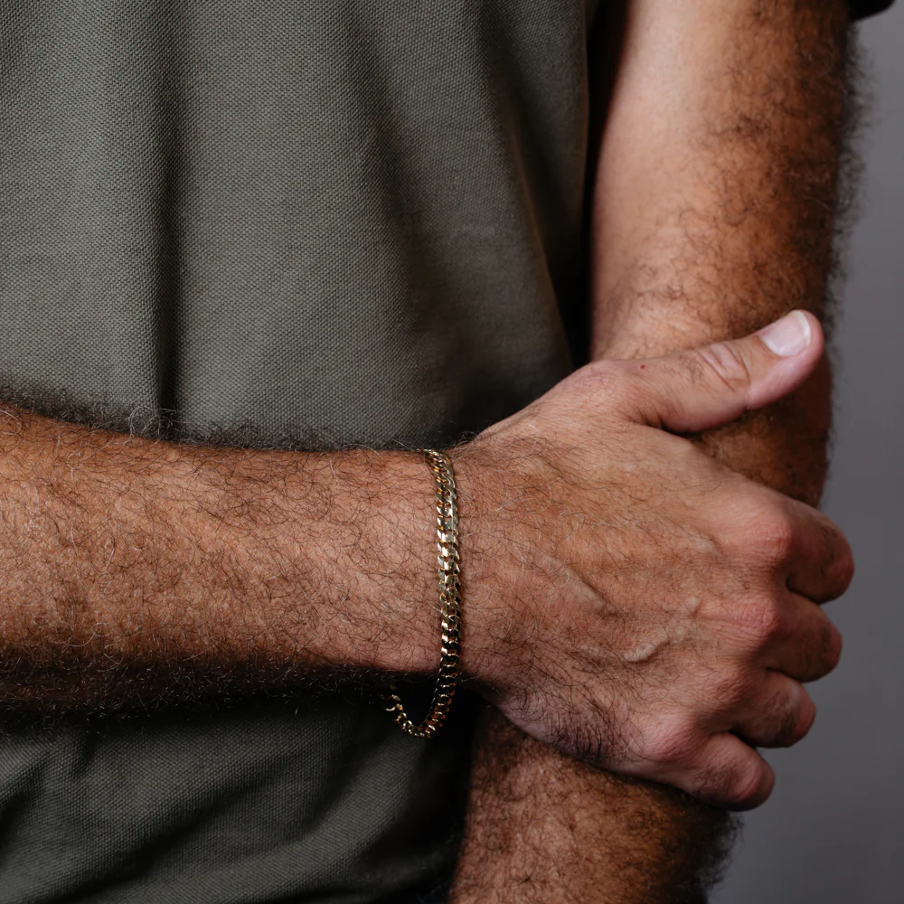 Flat Curb 21cm Bracelet in 9ct Yellow Gold - Image 4