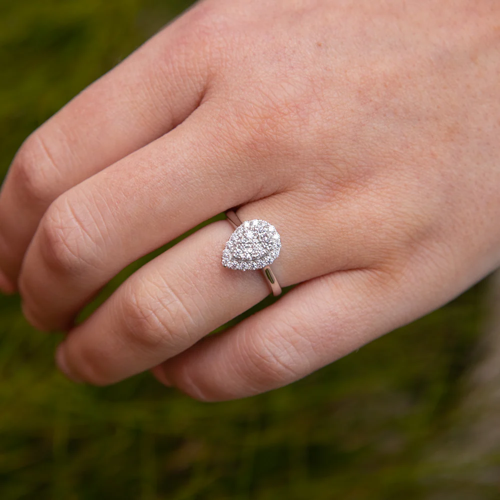 Flawless 1/2 carat 9ct White Gold Diamond Ring - Image 5