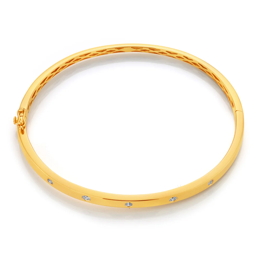 Flawless 9ct Yellow gold 60mm Oval Diamond Bangle (TW=1/4 carat) - Image 2