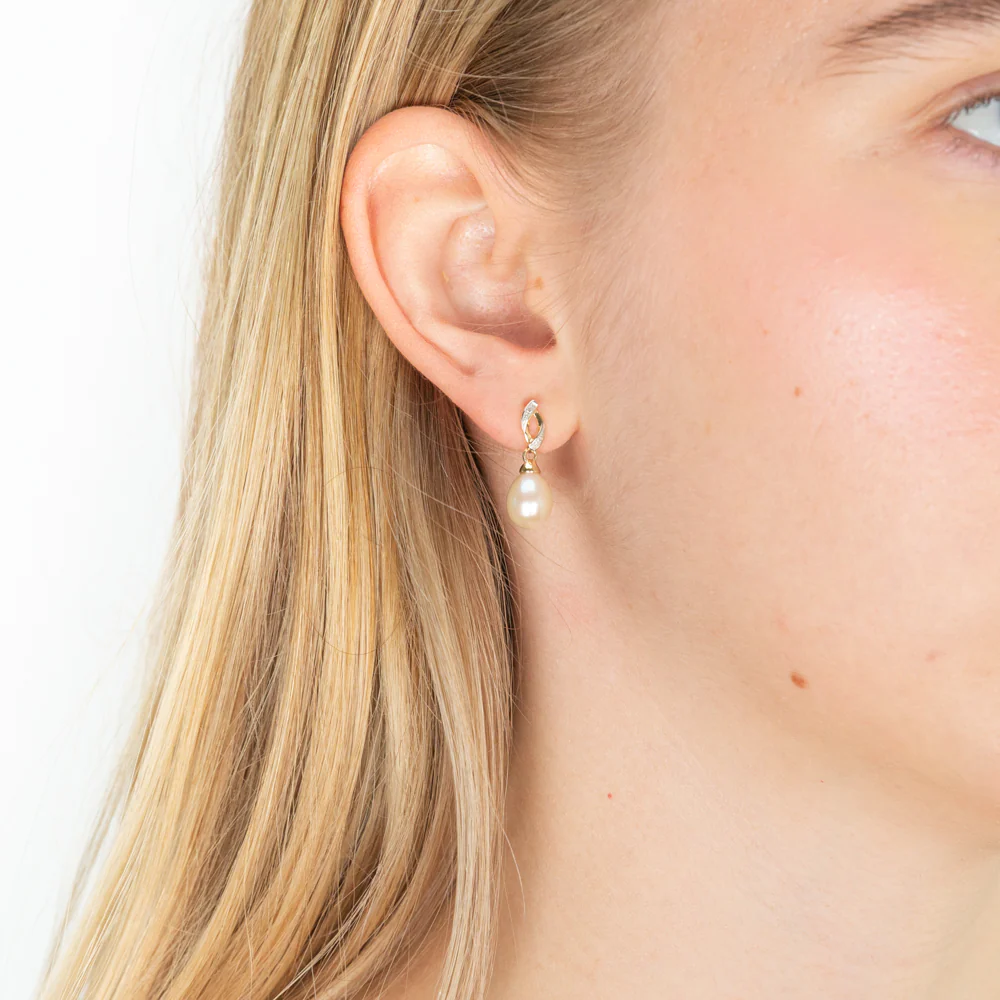 Freshwater Pearl and Diamond Drop Earrings in 9ct Yellow Gold - Image 2