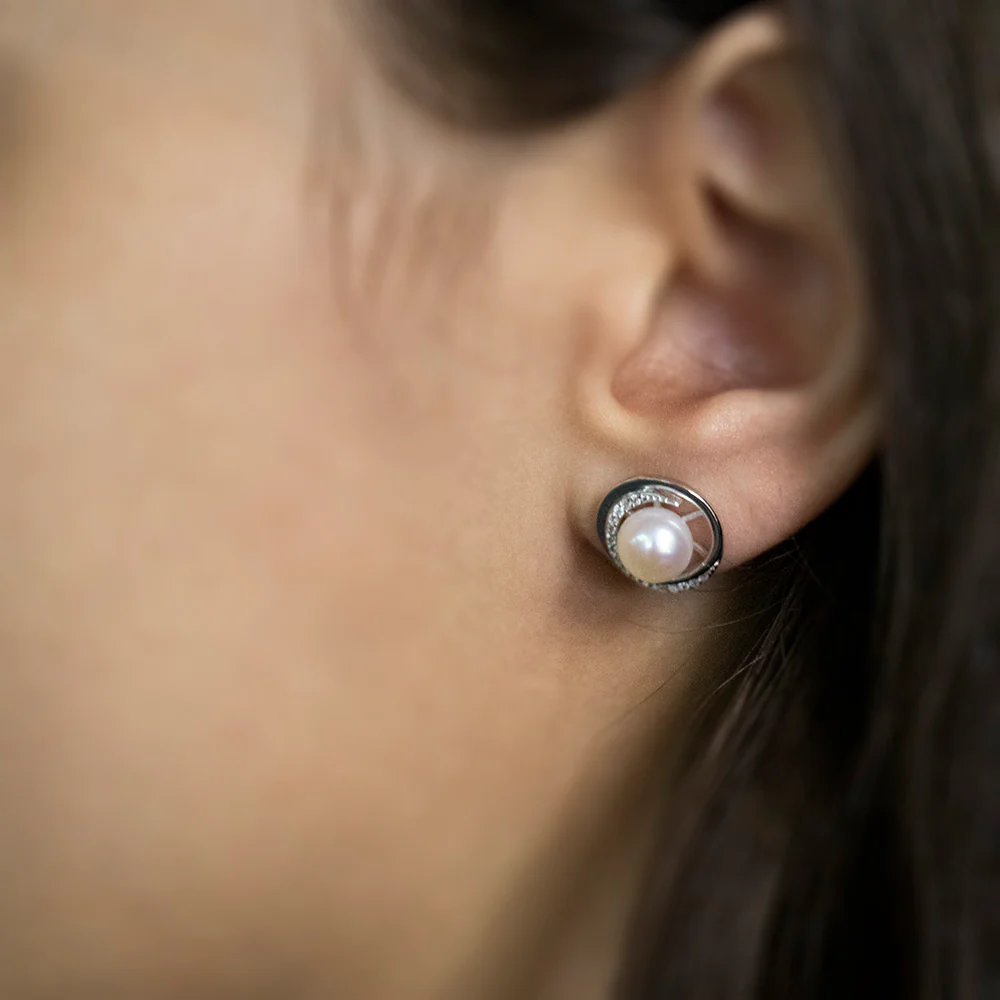 Freshwater Pearl and Ziconia Earrings and Pendant Gift Boxed Set. Includes Chain. - Image 3