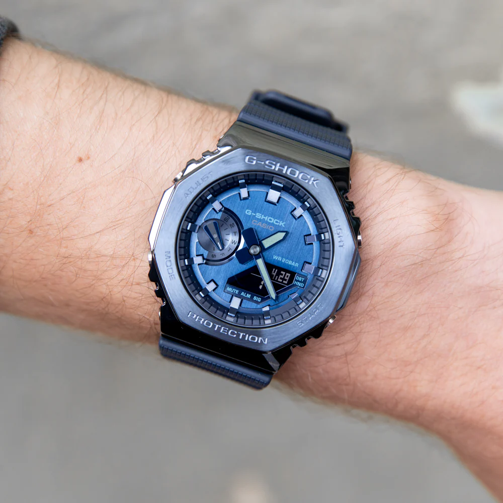 G-Shock GM2100N-2A Blue Metal Covered 'CasiOak' - Image 7