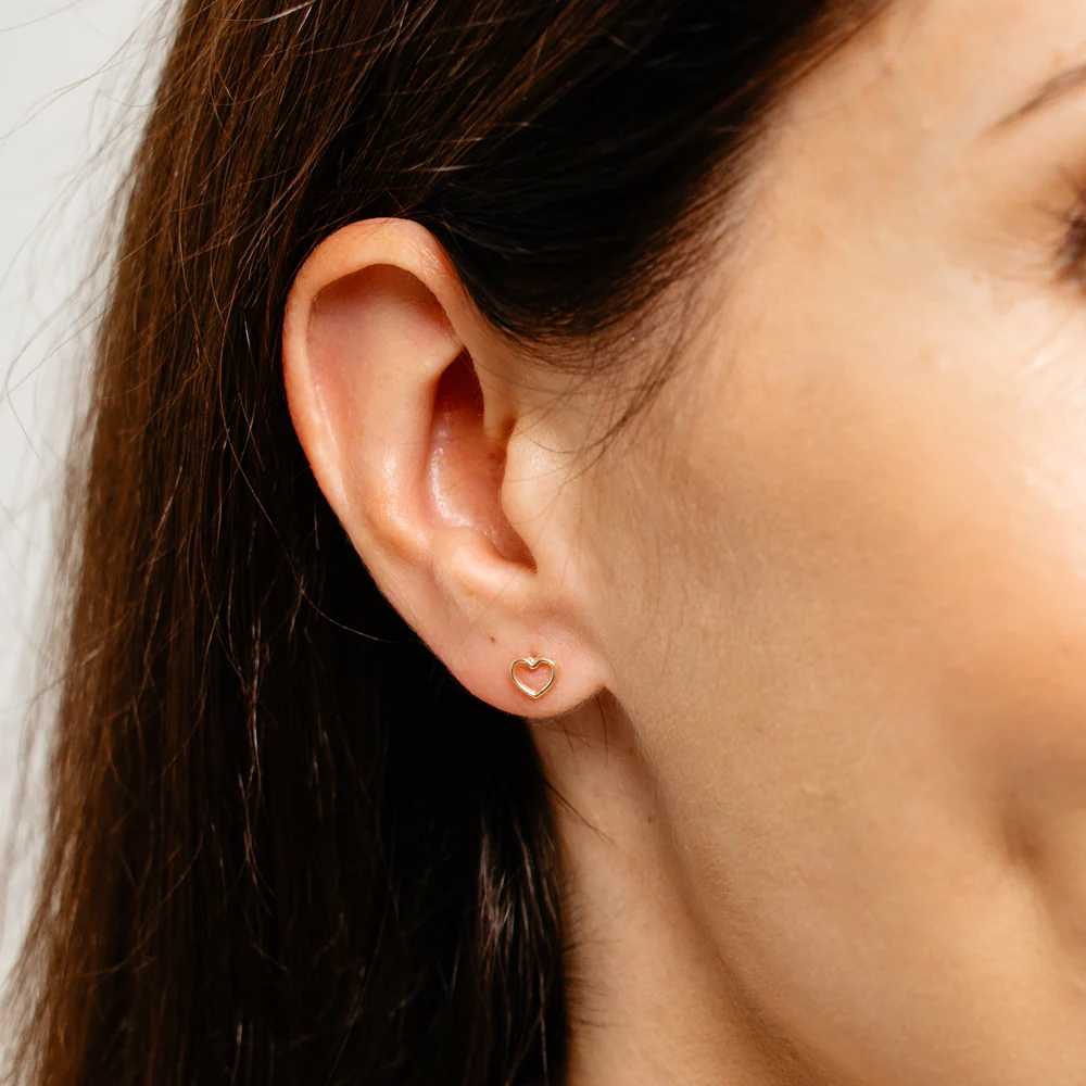 Heart Stud Earrings in 9ct Yellow Gold - Image 2