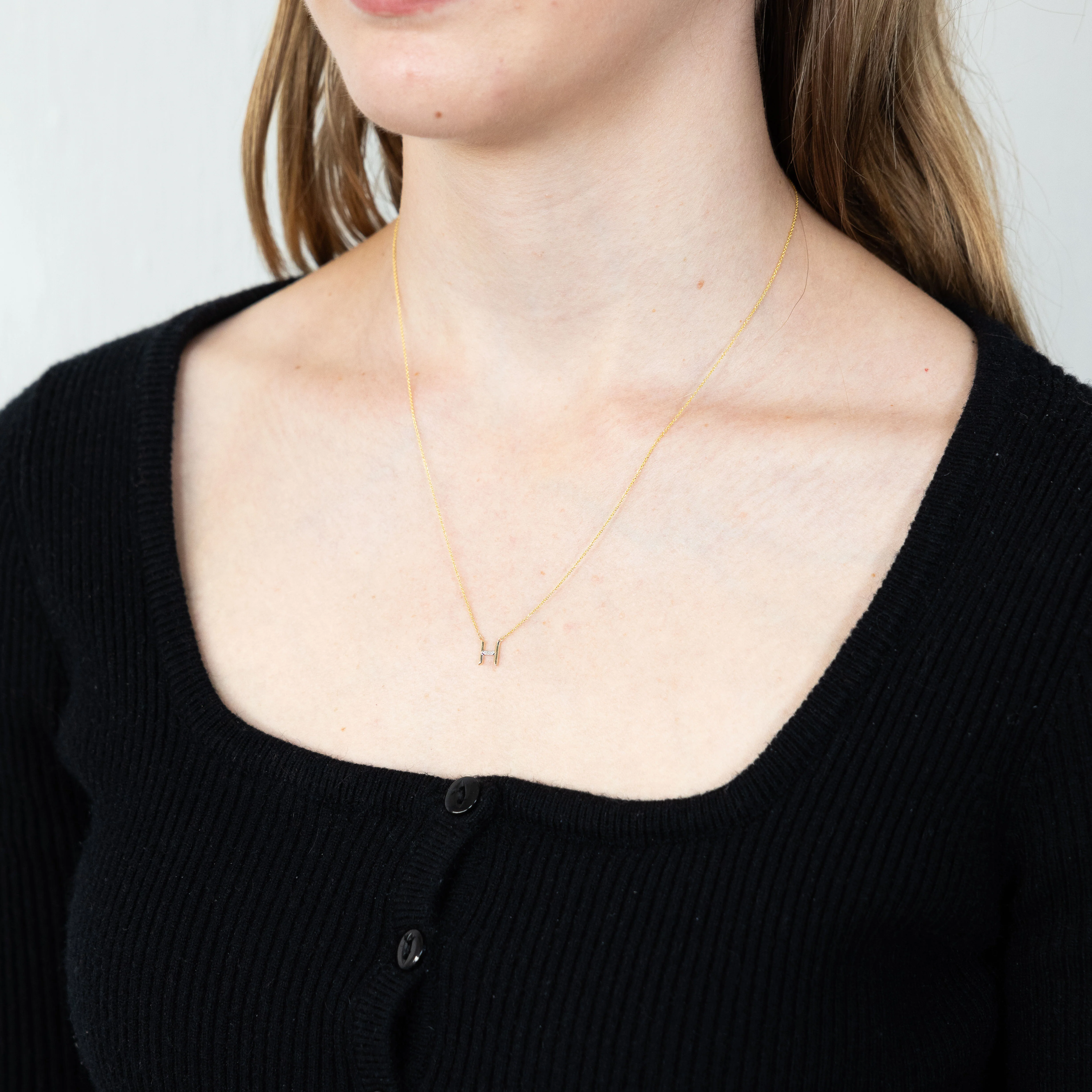 Initial H Diamond Pendant in 9ct Yellow Gold - Image 2