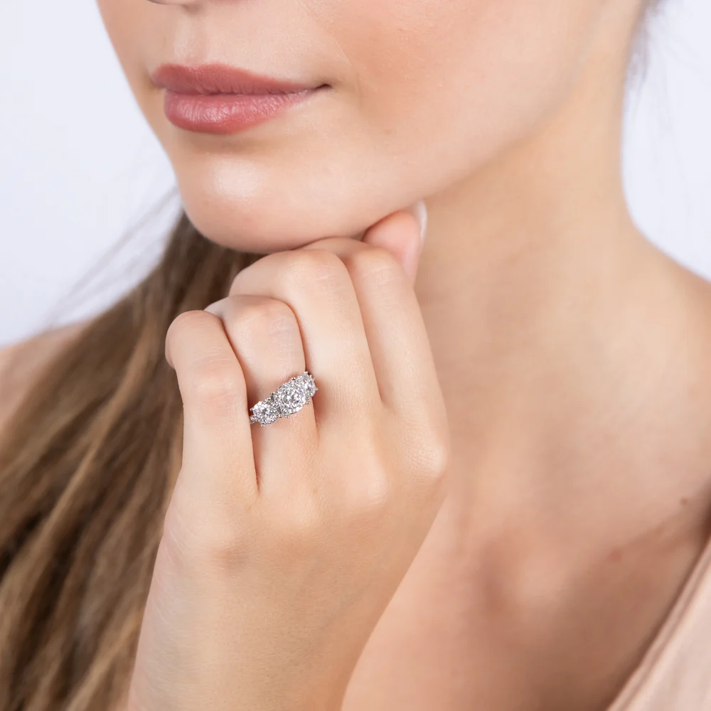 Luminesce Lab Grown 0.95 Carat Diamond Ring in 10ct Gold. - Image 4