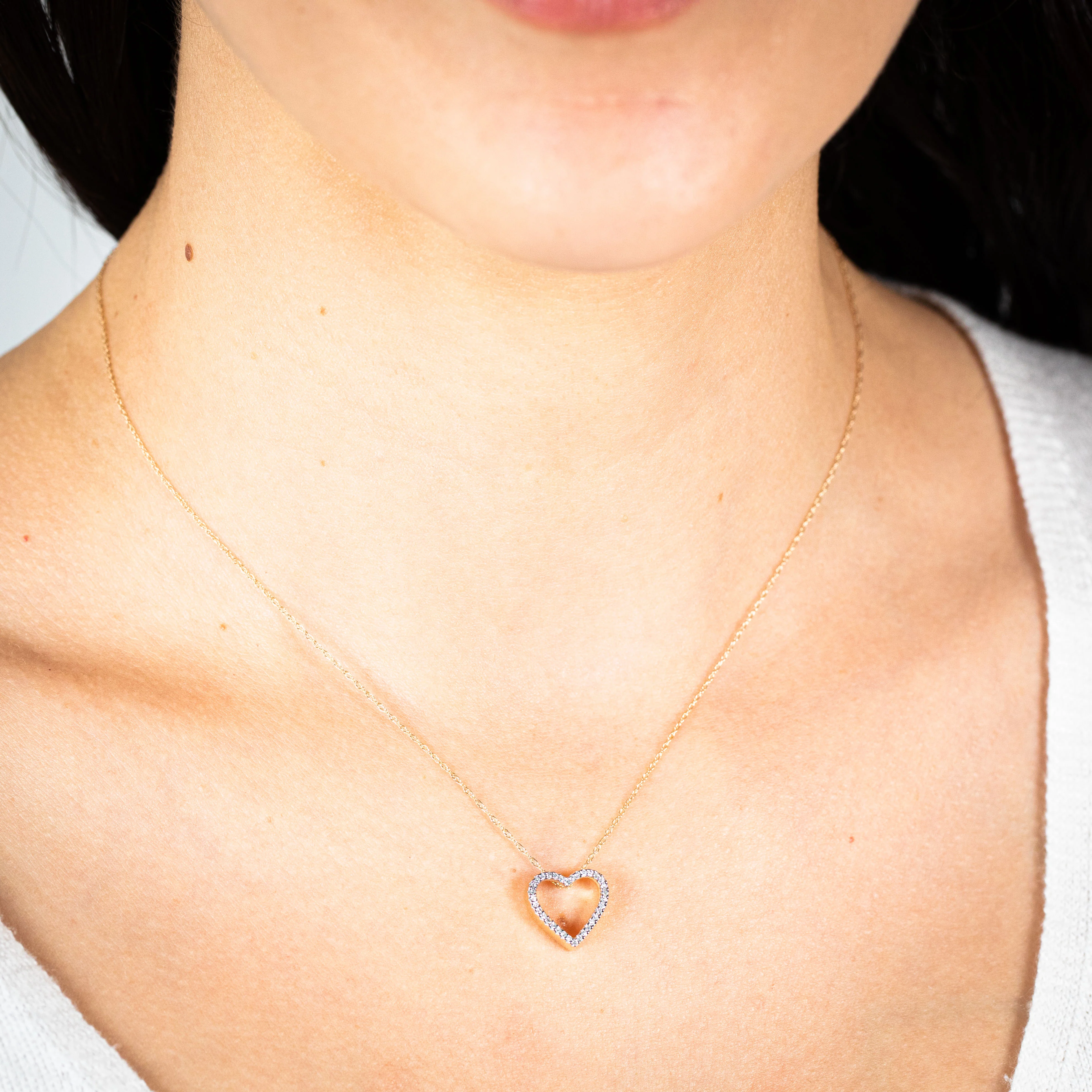 Luminesce Lab Grown 1/10 Carat Diamond Heart Pendant in 9ct Yellow Gold - Image 2